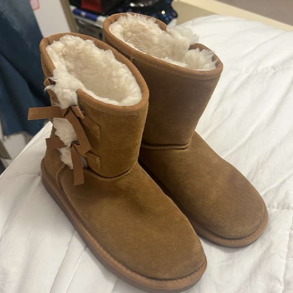 Like New! koolaburra Victoria boots - short - Picture 6 of 6